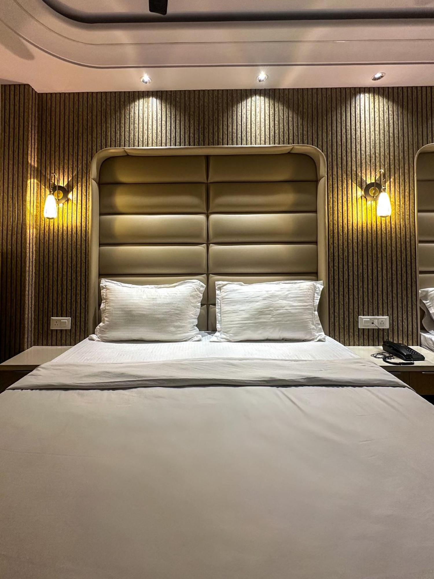 Bed and Breakfast Delhi Delight Premium Нью-Делі Екстер'єр фото