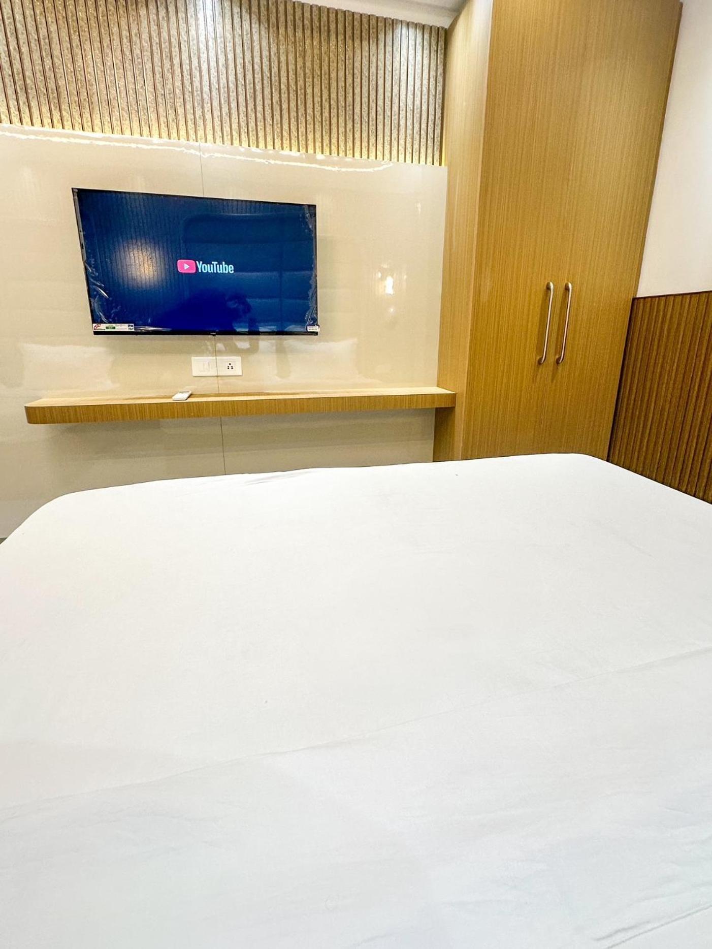 Bed and Breakfast Delhi Delight Premium Нью-Делі Екстер'єр фото