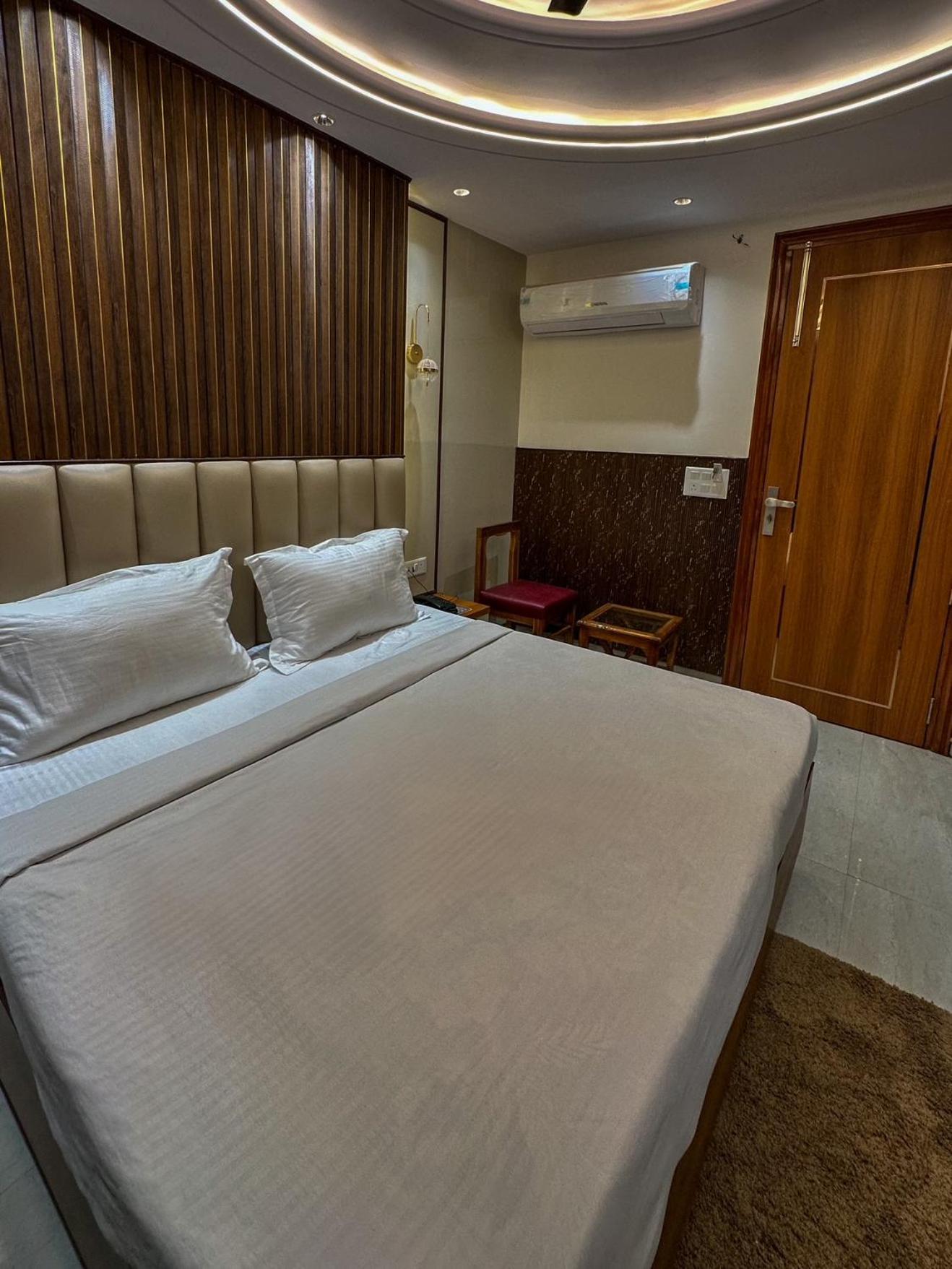 Bed and Breakfast Delhi Delight Premium Нью-Делі Екстер'єр фото