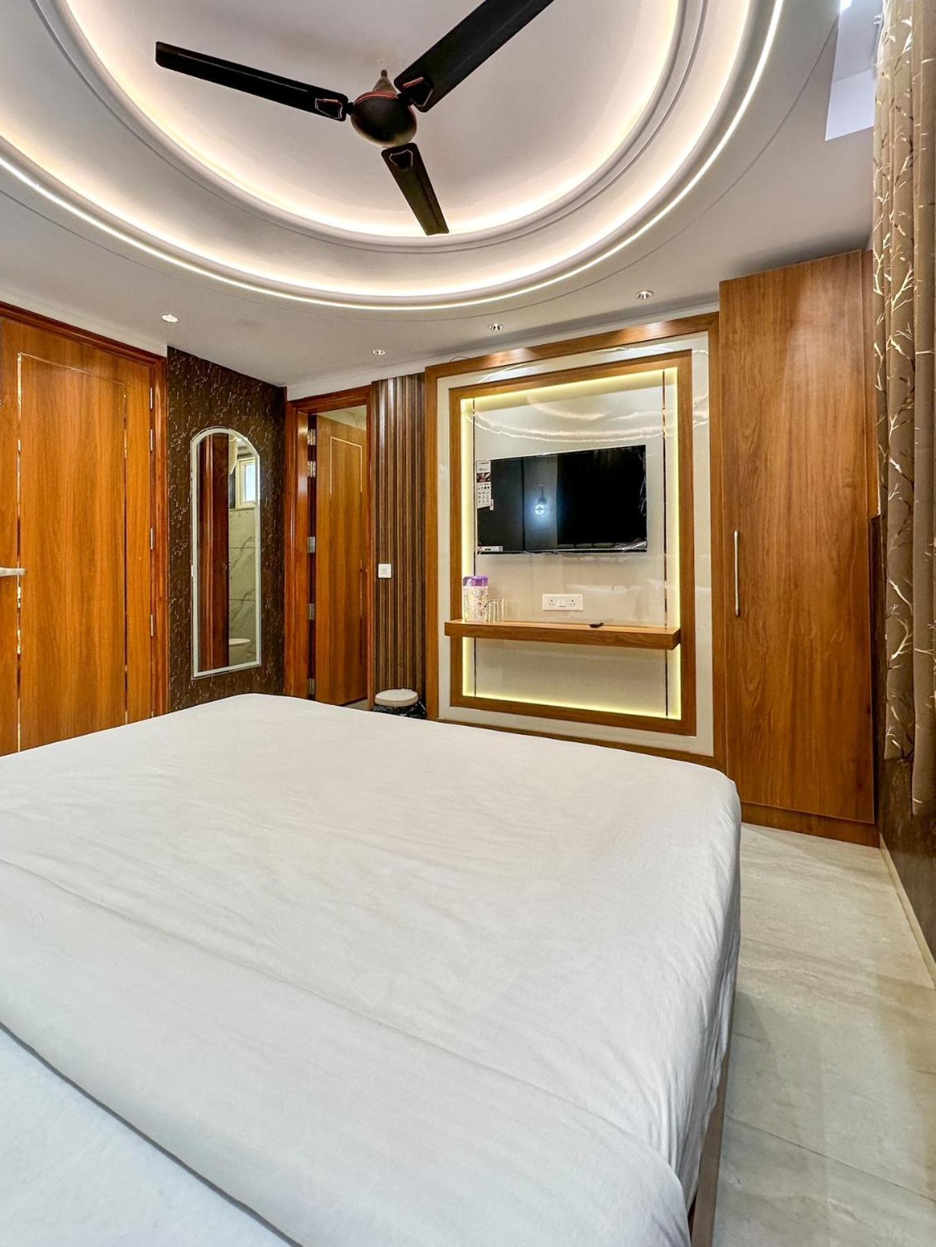 Bed and Breakfast Delhi Delight Premium Нью-Делі Екстер'єр фото